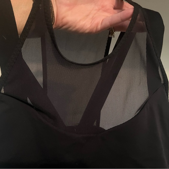 Woman’s Lulumon yoga Tank, Black Sheer Lulumon Tank Layered Like new w tag - Picture 12 of 12